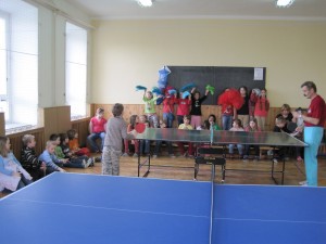 Kroužek stolního tenisu na základní škole v Cholině
