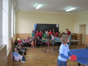Stolní tenis na základce v Cholině